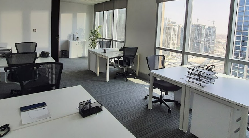 Office space for rent in Dubai, featuring VAT registration information for potential tenants, by myOffice